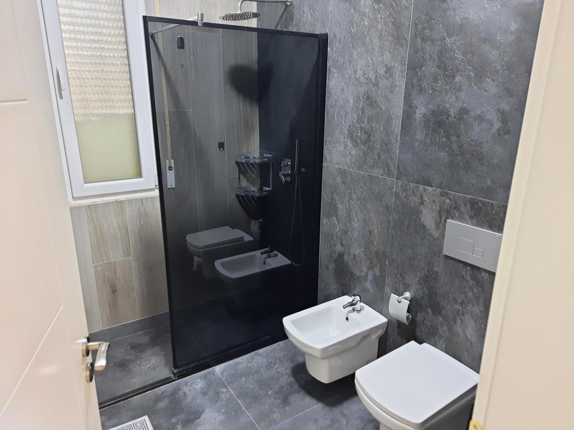 Leilighet Marco's Spacious Tiranë